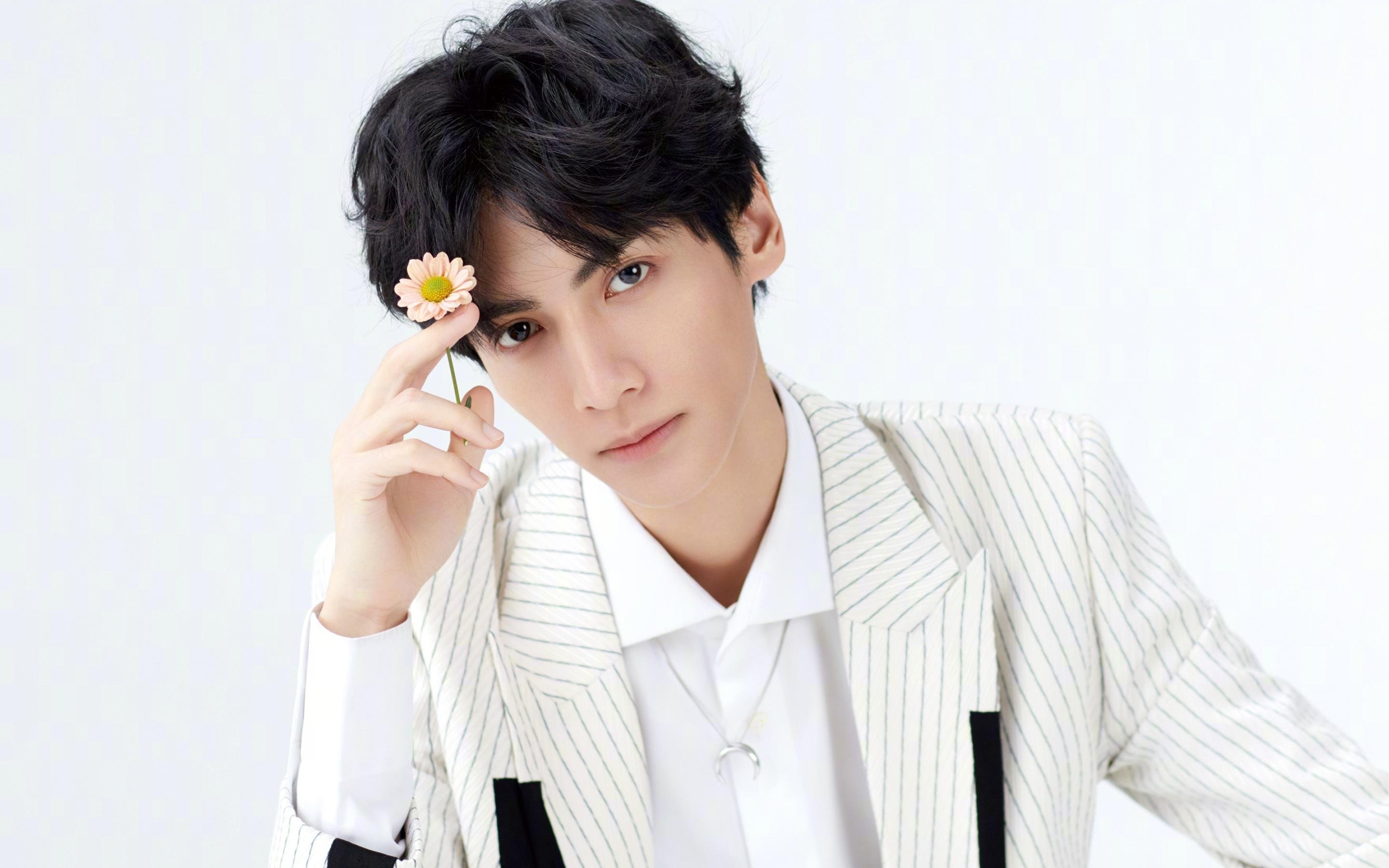 “非洲雄狮”雪地奔袭90米破门!冬奥热搜第一!,最新非洲雄狮纪录片