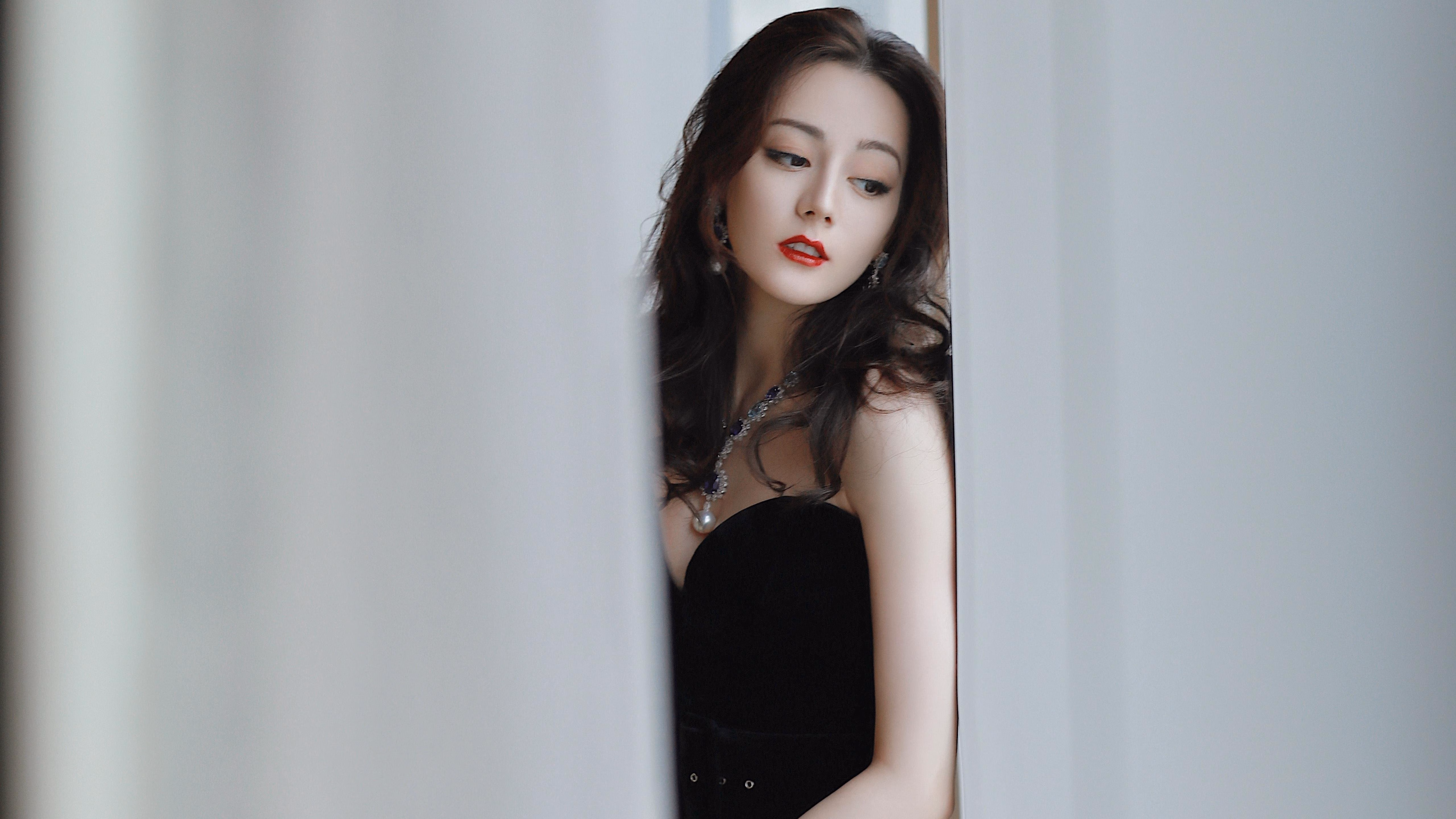 九游网页版官网-《【幕后揭秘】职业选手的日常训练与心态调节》，职业选手日常训练方法