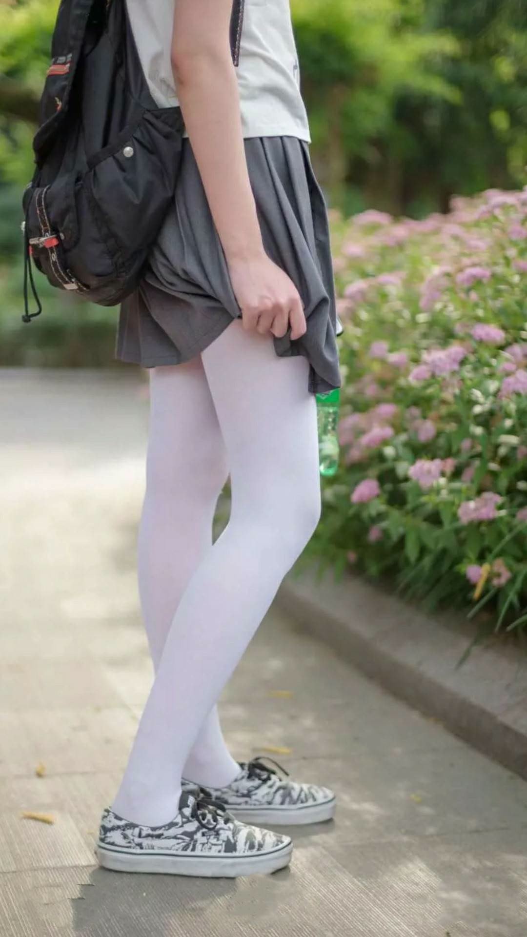 中国篮球联赛市场细分策略及精准营销研究，全国篮球职业联赛共12支篮球队参赛,实行主客场