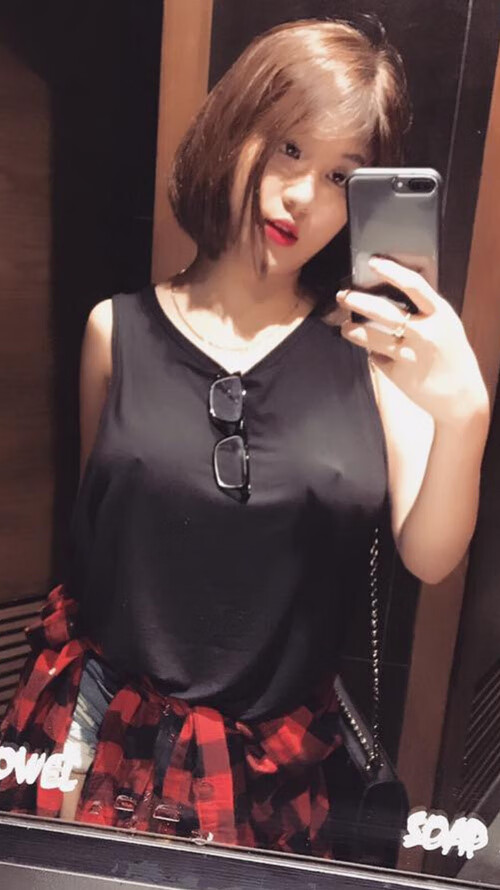 九游娱乐(jiuyou)官方网站-恩比德防守端封盖连连七六人建立领先，恩比德带伤出战