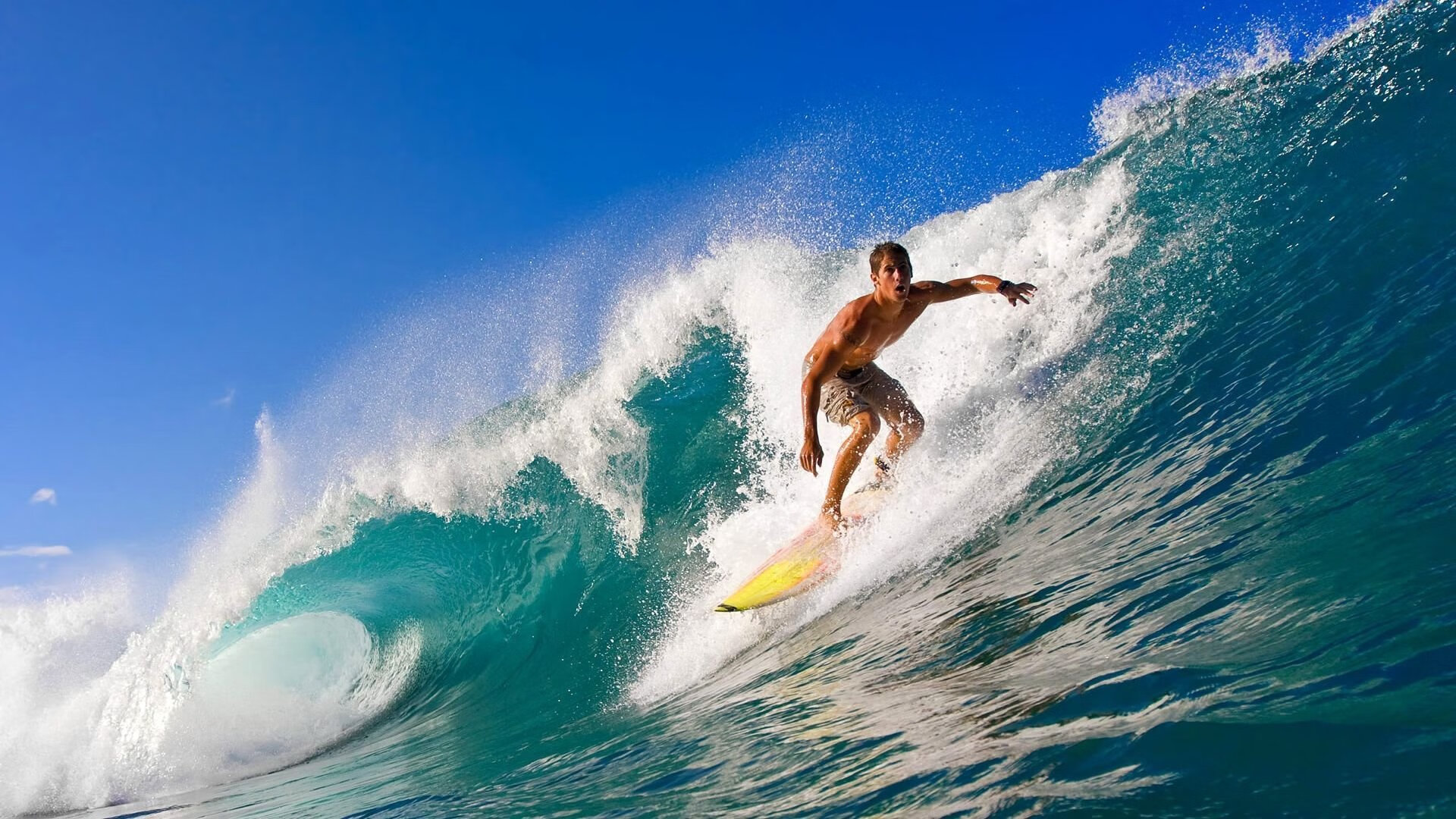 -掘金小前锋赛后笑谈关键补防时刻，掘金队中锋